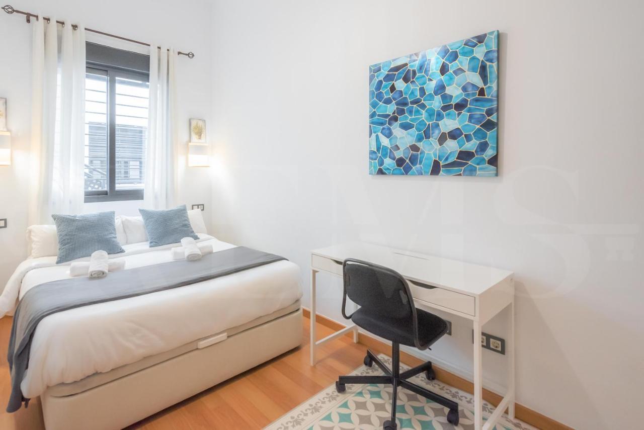 Relaxing Apartment With Community Pool & Parking- Center Málaga Kültér fotó