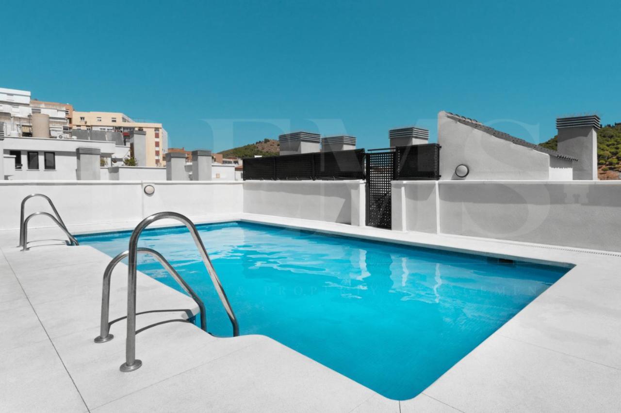 Relaxing Apartment With Community Pool & Parking- Center Málaga Kültér fotó
