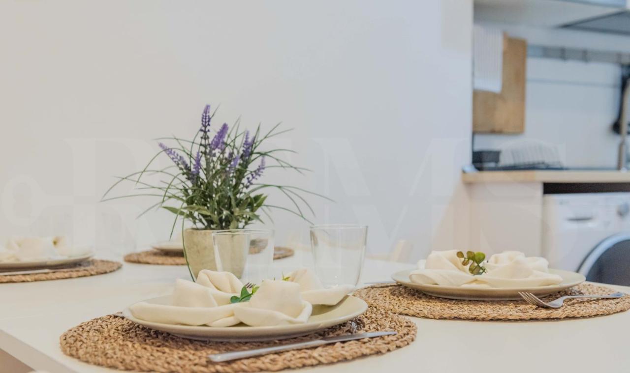Relaxing Apartment With Community Pool & Parking- Center Málaga Kültér fotó